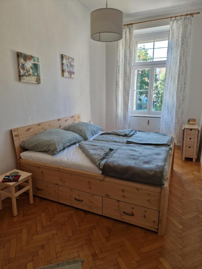 Entzueckendes Apartment Im Zentrum Graz Exterior foto